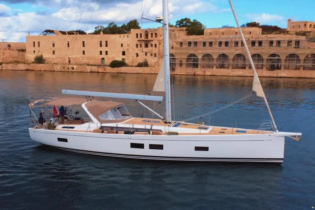 686752-7db5535af35dd373aa533ae748ce602c-x-8276295-f7d8887e40b849296467772fe2ab43fc