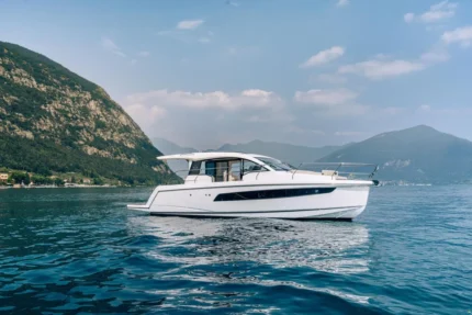 Sealine C335